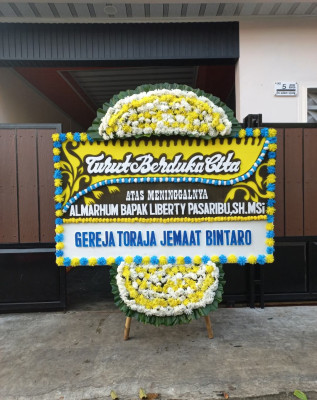 Papan Bunga Duka di Binuang Kampuang Dalam