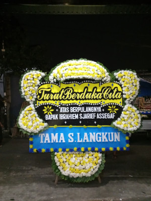 Papan Bunga Duka di Binuang Kampuang Dalam